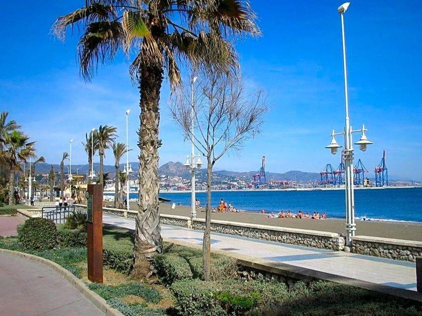 Ayala Apartamento Malaga Ngoại thất bức ảnh