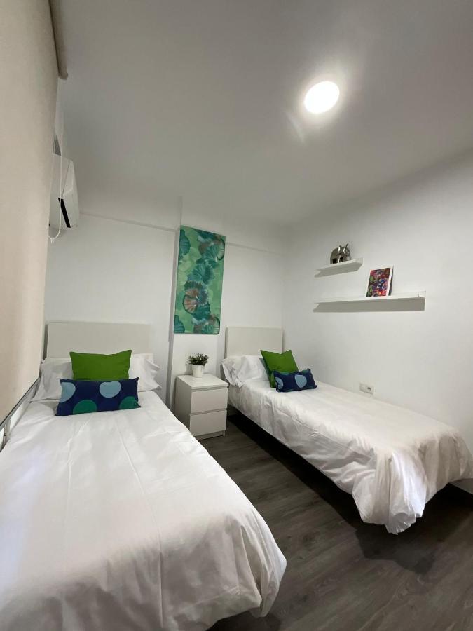 Ayala Apartamento Malaga Ngoại thất bức ảnh